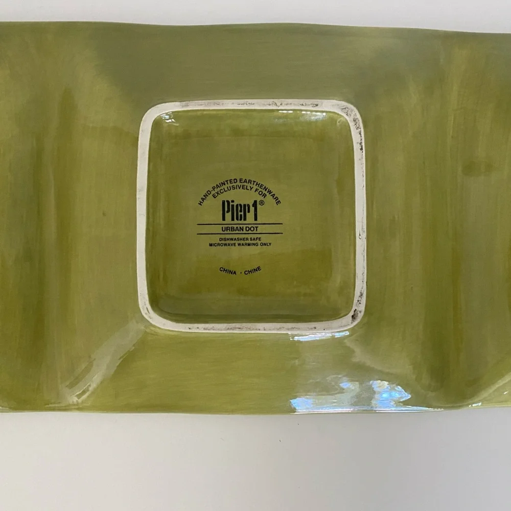 PIER 1 URBAN DOT 3 SECTION PLATE EARTHENWARE 20